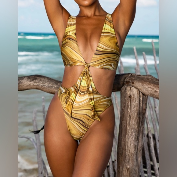 Oh Polly one piece Brazilian Swimsuit M - Picture 1 of 7